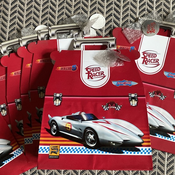 NEW W/TAGS🏁 12 Hallmark Speed Racer “Lunchbox” Gift Bags - Picture 2 of 13